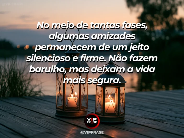 Mensagem sobre amizade em cena de two friends standing under the same umbrella in light rain.