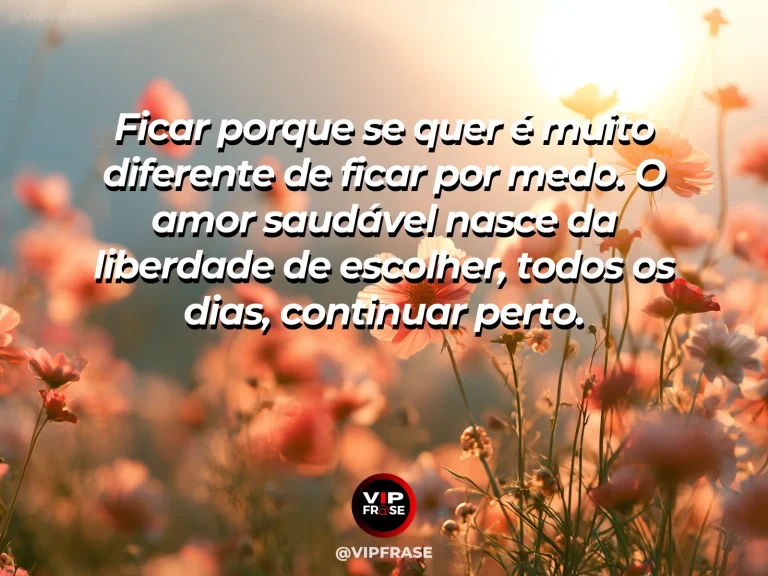 Mensagem sobre amor e liberdade com portão aberto e caminhos próximos em um jardim.