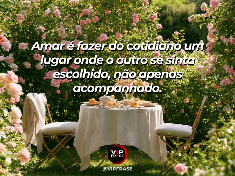 Frase sobre amor, com uma mesa posta para dois.