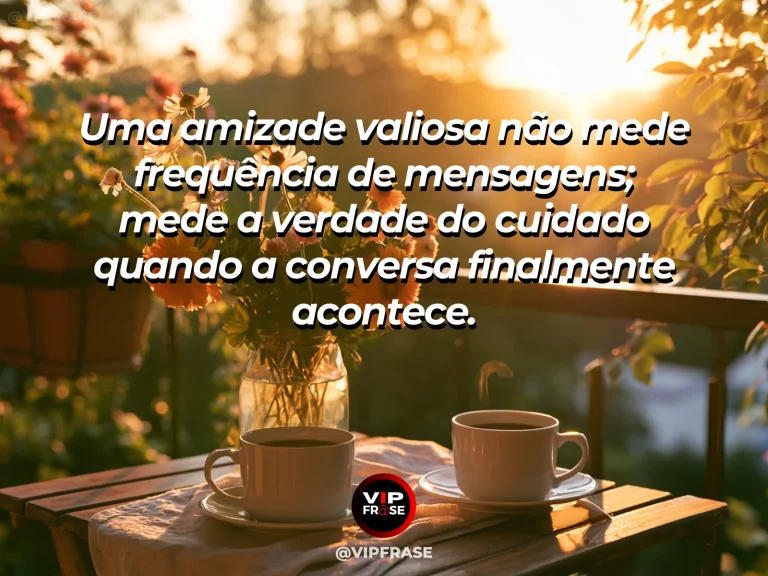 Celular virado para baixo ao lado de duas xícaras, simbolizando cuidado além da frequência das mensagens.