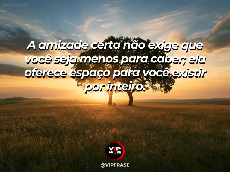 Amigos relaxados em ambiente cotidiano, simbolizando aceitação e liberdade para ser quem se é.