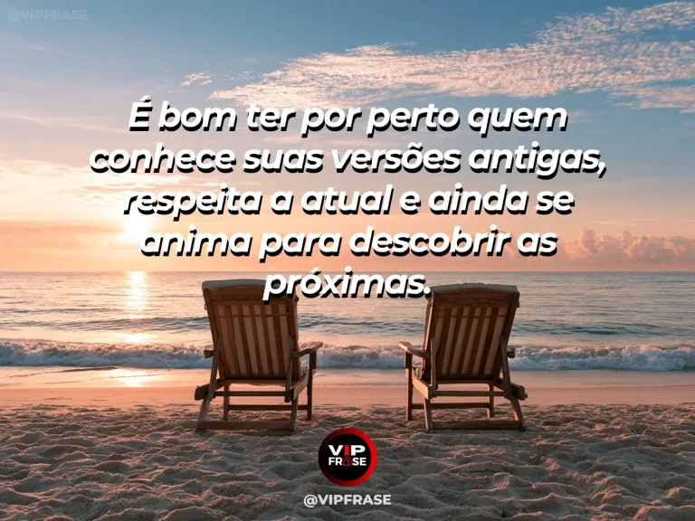 Amigos olhando fotografias antigas juntos, simbolizando amizade através das diferentes versões da vida.
