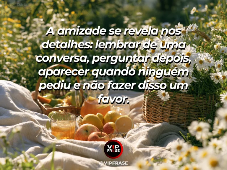 Pessoa levando duas bebidas quentes para um amigo, simbolizando carinho nos pequenos detalhes.