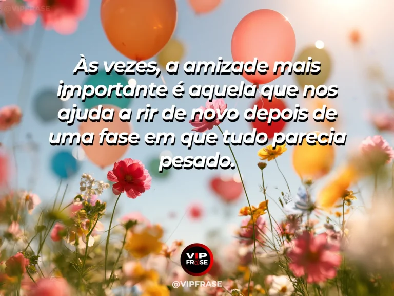 Amigos rindo sob luz que surge depois das nuvens, simbolizando a leveza recuperada pela amizade.