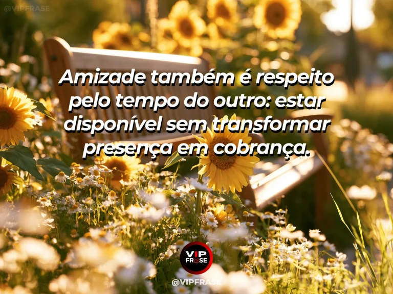 Duas cadeiras em varanda tranquila, simbolizando disponibilidade e respeito ao tempo do outro.