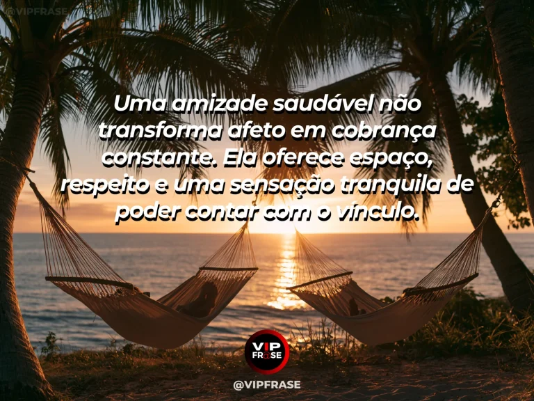 Mensagem de amizade sobre amizade que traz paz em vez de peso, em cena de jardim amplo com duas cadeiras separadas por espaço confortável, transmitindo paz, liberdade e vínculo seguro.