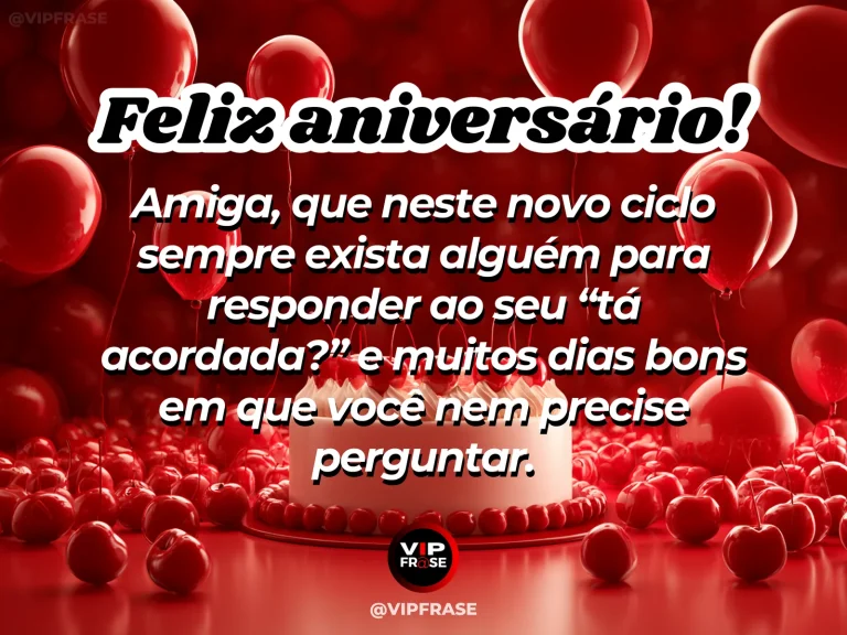 Mensagem de aniversário para amiga em uma cena noturna com celular, flores e clima de conversa entre amigas.