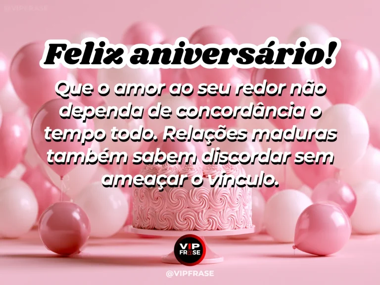 Frase de aniversário sobre amor maduro, com casal conversando com respeito e proximidade.