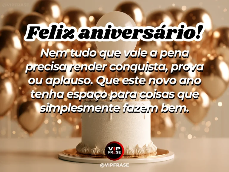 Arte de aniversário sobre valor além das conquistas, com celebração discreta em luz natural.