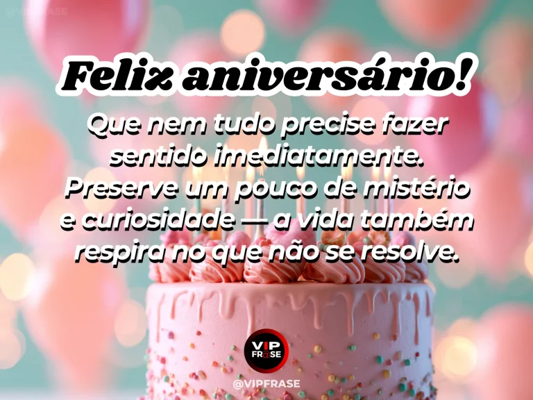 Arte de aniversário sobre mistério e curiosidade, com luz difusa, sombras suaves e detalhes poéticos.
