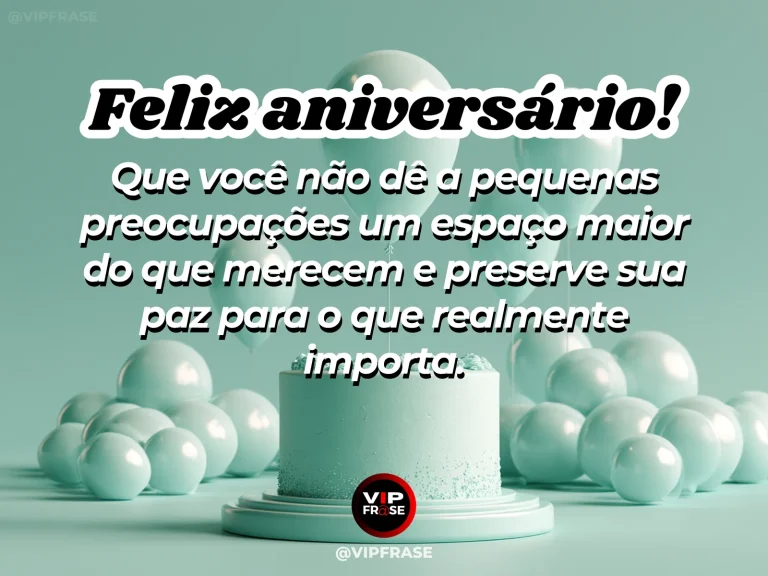Frase de aniversário sobre paz e perspectiva, com mesa minimalista diante de uma janela.