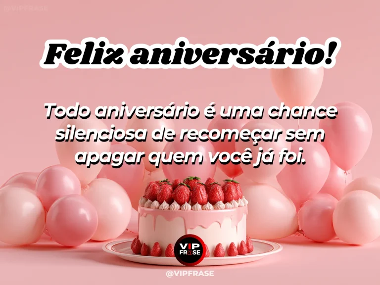 Frase de aniversário sobre recomeço, com diário aberto entre páginas antigas e uma página nova.
