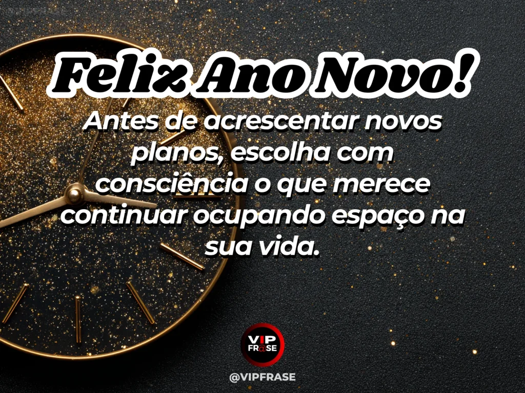 Frase de Ano Novo sobre escolhas conscientes, com mesa minimalista e agenda.