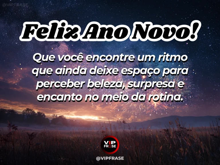 Frase de Ano Novo sobre viver com mais encanto, em rua arborizada tranquila.