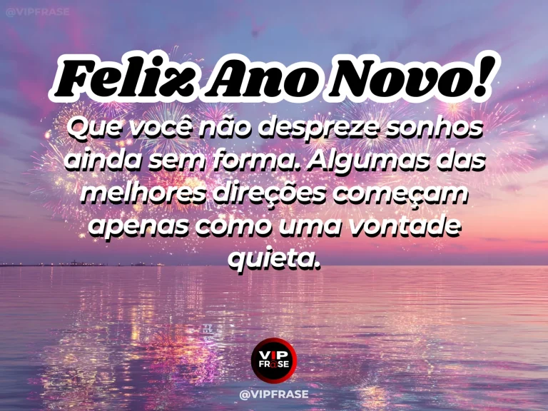 Frase de Ano Novo sobre esperança nascente, com broto iluminado pelo amanhecer.