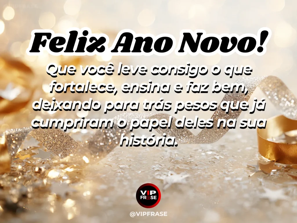 Mensagem de Ano Novo sobre recomeco e sabedoria, com caminho leve com uma pequena mala aberta e vazia sob luz suave.