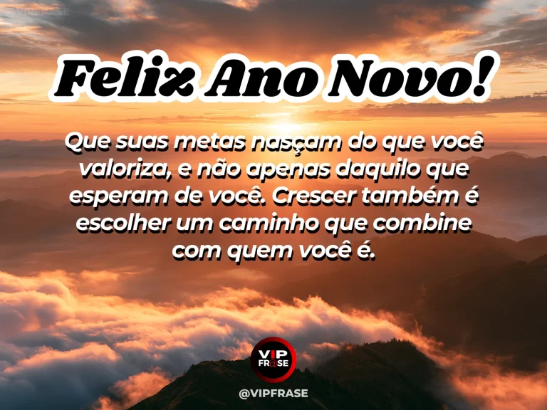 Mensagem de Ano Novo sobre metas pessoais, com estrada entre montanhas ao amanhecer.