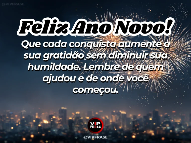 Frase de Ano Novo sobre sucesso, gratidao, em cena serena com topo de colina com luz dourada suave e atmosfera serena, sem ostentação.