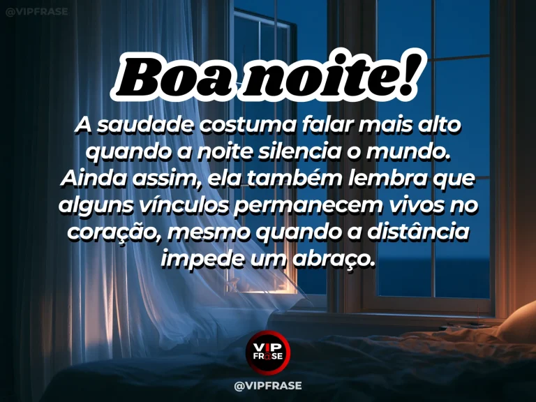 Frase de boa noite sobre saudade, com cadeira junto à janela e luzes distantes