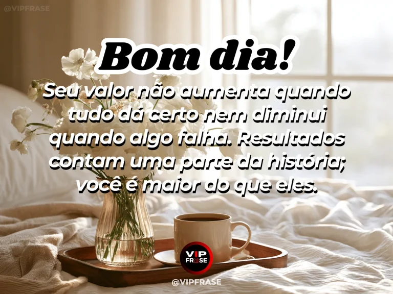 Mensagem de bom dia sobre autoestima, com espelho refletindo apenas a luz suave do amanhecer.