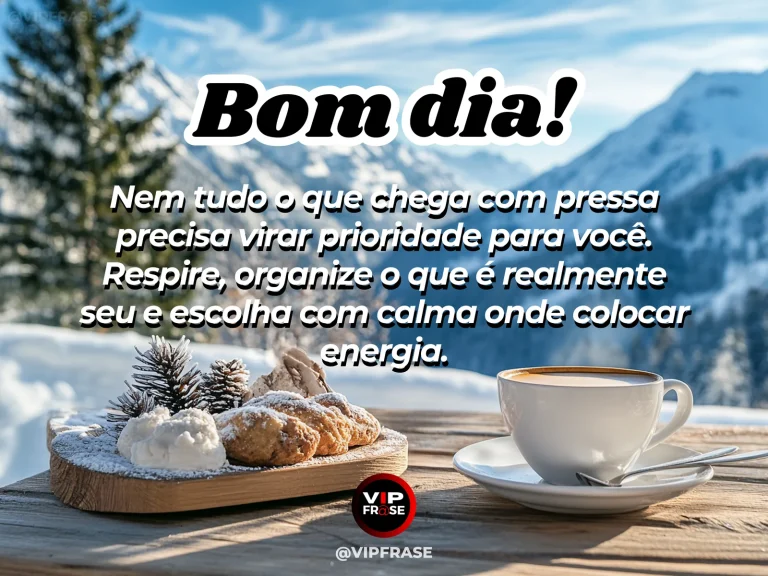 Mensagem de bom dia sobre sabedoria, com mesa organizada e luz da manhã.