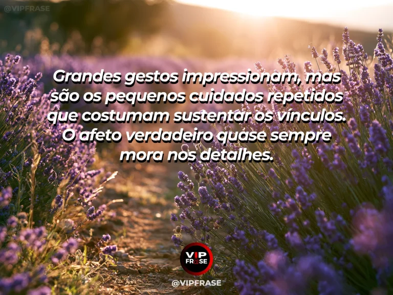 Mensagem reflexiva sobre carinho, com mãos organizando um pequeno buquê de flores coloridas sobre mesa clara com luz natural.
