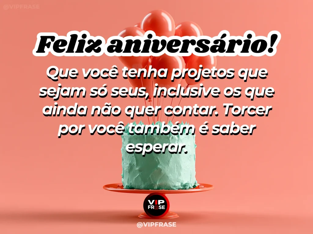 Mensagem de aniversário para irmã sobre planos privados, com caderno fechado, envelope lacrado, bolo e flores.