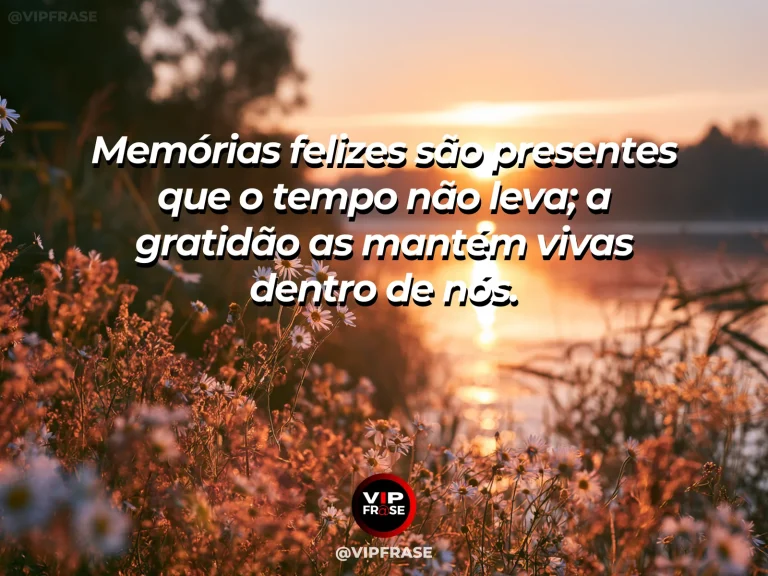 Frase de gratidão em cenário de álbum de fotografias aberto sobre mesa de madeira com luz dourada, evocando lembranças afetivas.