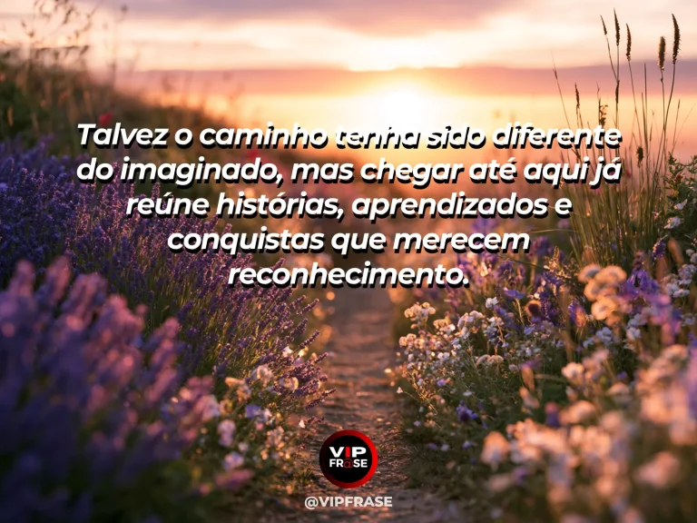 Mensagem de gratidão sobre gratidão por chegar até aqui, em mirante ao entardecer olhando o caminho percorrido