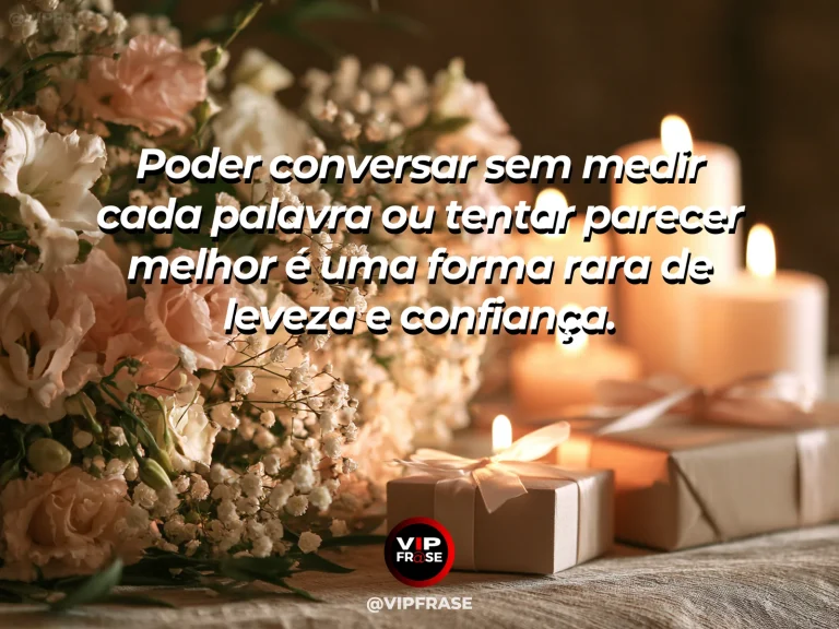 Duas pessoas conversando com naturalidade em mesa de café tranquila, gestos espontâneos, luz suave, clima de confiança e autenticidade