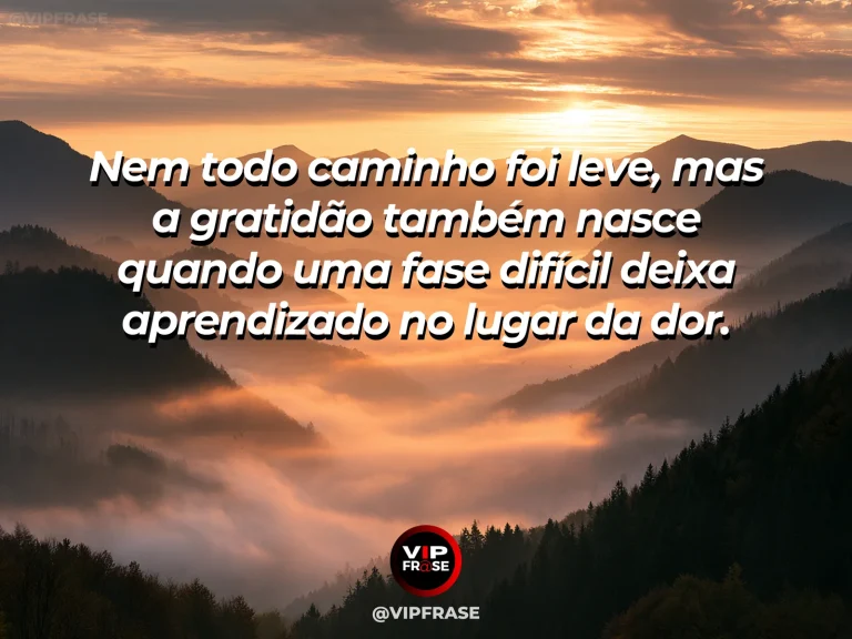 Mensagem de gratidão sobre aprendizado nas fases difíceis, com trilha de montanha após a chuva com raios de sol rompendo as nuvens