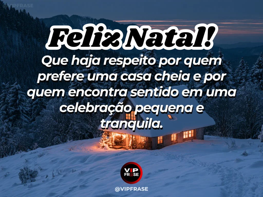 Mensagem de Natal sobre sabedoria e paz, com composição dividida harmoniosamente entre uma mesa grande iluminada e um canto íntimo com pequena árvore, duas formas válidas de celebrar.