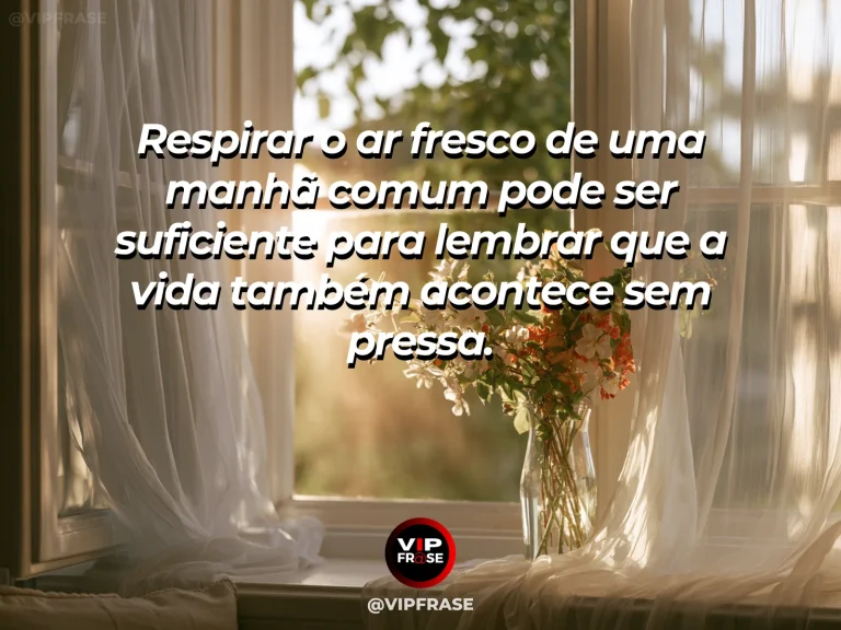 Janela aberta para manhã luminosa, cortinas leves ao vento, vegetação verde do lado de fora, atmosfera fresca e tranquila