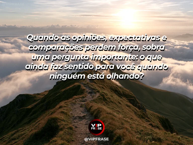 Mensagem de reflexão sobre vida e autoestima, com pessoa contemplando uma paisagem ampla e luminosa do alto de uma colina, cercada por natureza vibrante.