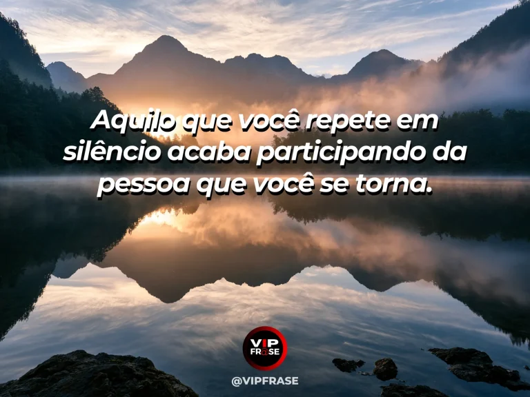 Frase reflexiva sobre diálogo interior, com reflexos de céu e natureza em uma janela.