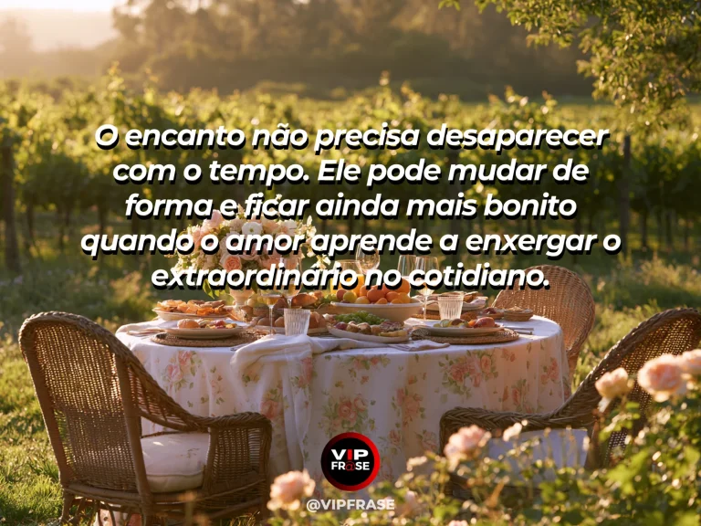 Frase de amor sobre encanto duradouro, com fundo delicado e maduro.