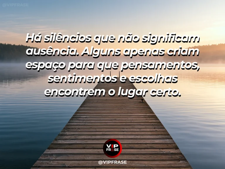 Mensagem reflexiva sobre paz interior e clareza, com lago sereno ao amanhecer com flores coloridas na margem.