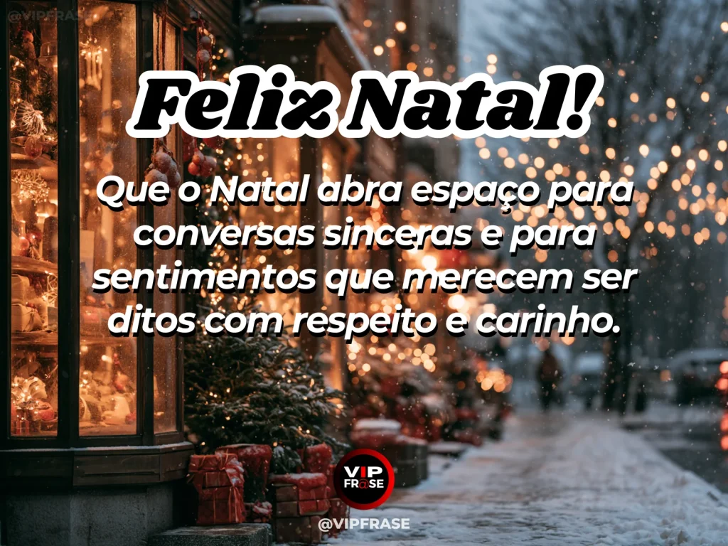 Mensagem de Natal sobre coragem e carinho, com porta entreaberta entre dois ambientes natalinos iluminados, simbolizando coragem para iniciar uma conversa importante.