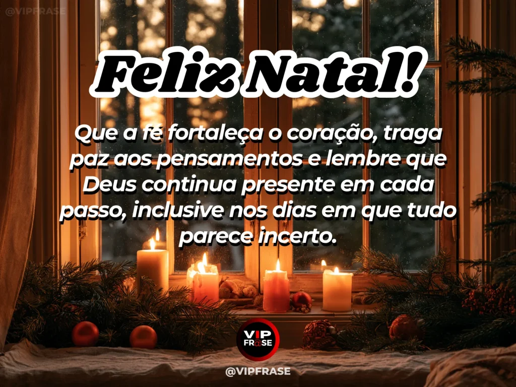 Mensagem de Natal sobre fe, deus, com vela branca diante de uma janela com estrela natalina ao fundo, luz suave e atmosfera espiritual.