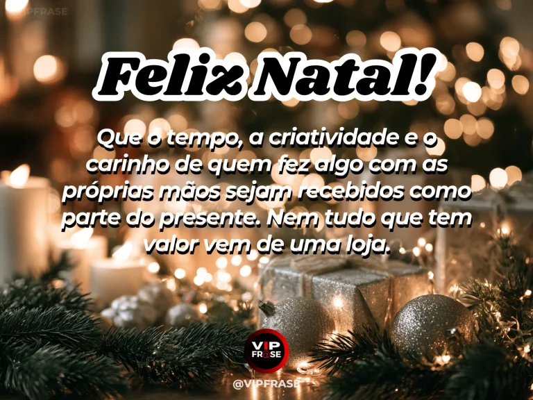 Arte de Natal sobre carinho, gratidao, com presente artesanal de Natal com acabamento manual, fita delicada e decoração aconchegante.