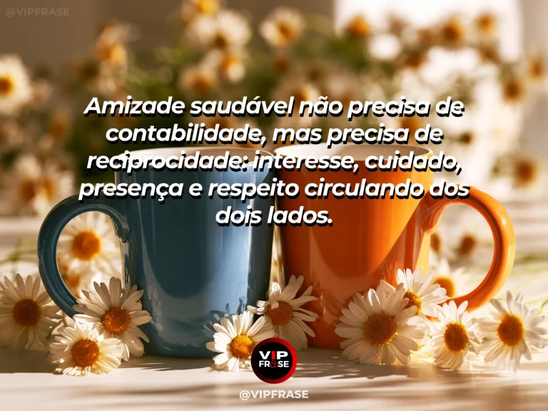 Mensagem sobre amizade em cena de two friends gardening together.