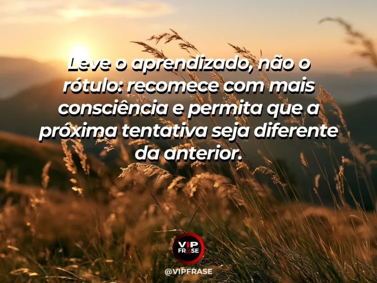 Frase motivacional sobre recomeço com pessoa seguindo mais leve por uma trilha.