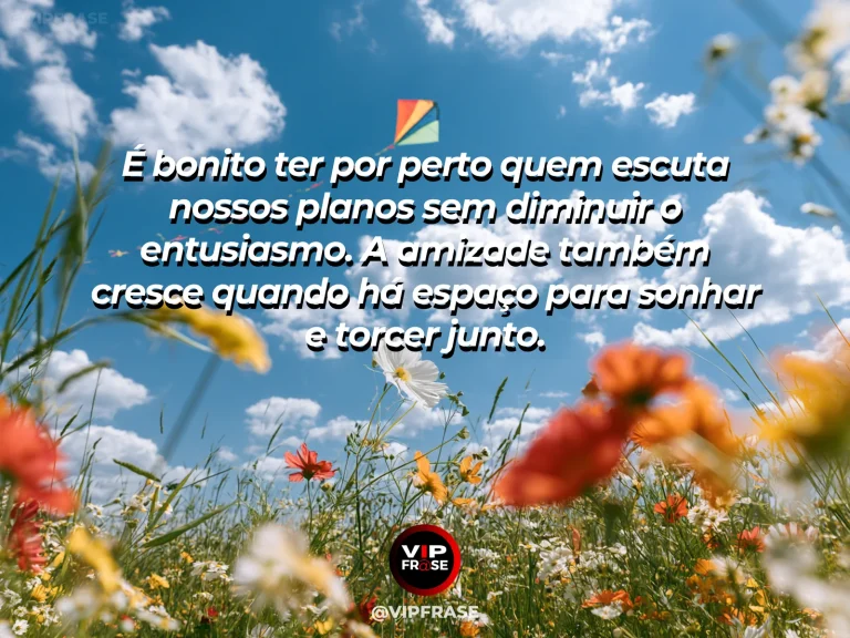 Mensagem de amizade sobre sonhos compartilhados aproximam corações, em cena de dois cadernos abertos sem escrita diante de uma janela para o horizonte, sugerindo planos, sonhos e torcida mútua.