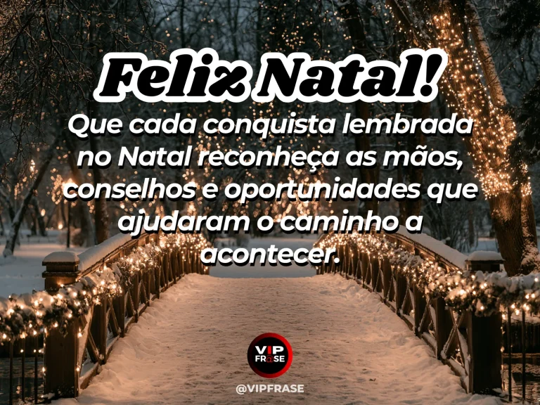 Frase de Natal sobre sucesso e gratidão, com várias mãos ajudando a elevar um enfeite dourado.