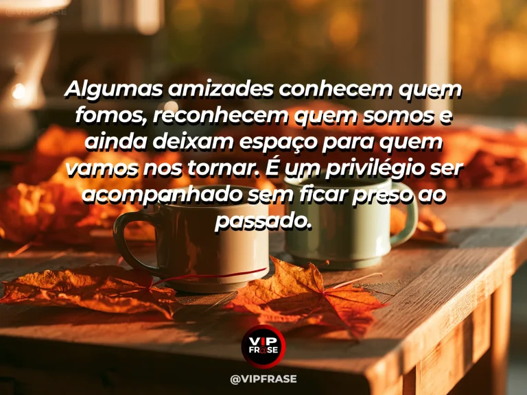 Mensagem sobre amizade, com cena de dois amigos observando antigas fotografias juntos, memória e presente convivendo no mesmo instante.