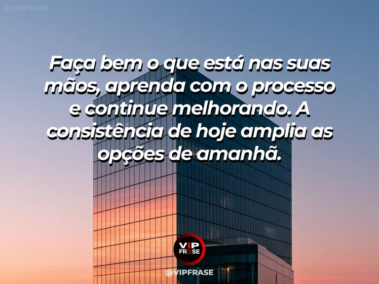 Frase motivacional sobre trabalho, com uma pessoa trabalhando com atenção em um estúdio moderno e organizado.