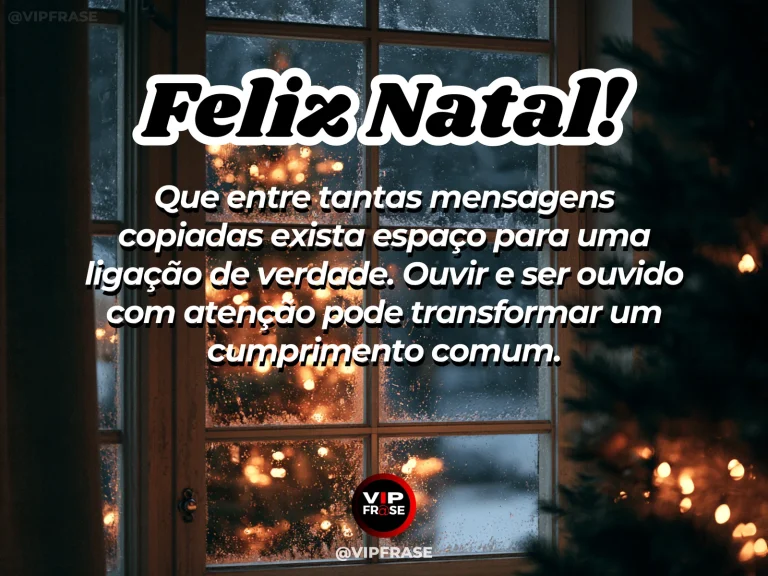 Arte de Natal sobre carinho, com telefone ao lado de cartão de Natal e luzes suaves, clima íntimo e acolhedor.