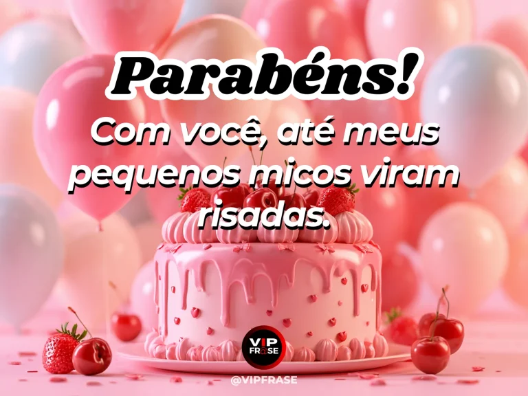 Mensagem de aniversário para esposa sobre alegria compartilhada, com cenário romântico iluminado.