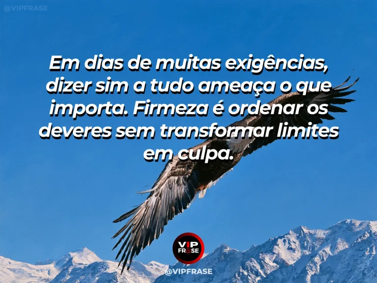 Frase de força sobre a firmeza de escolher prioridades, com três trilhas de montanha com apenas uma conduzindo ao cume iluminado.