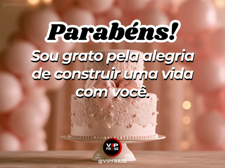 Mensagem de aniversário para esposa sobre gratidão no casamento, com flores e luz natural.
